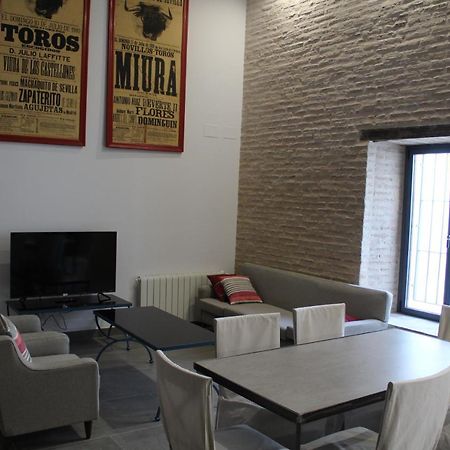 Cozy & Modern Apartment Hombre De Piedra Севилья Экстерьер фото