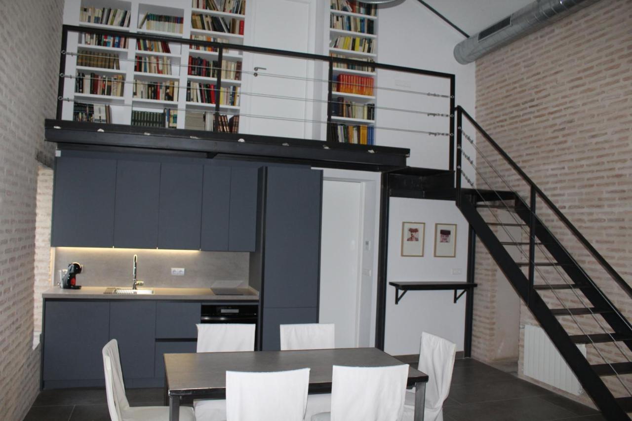 Cozy & Modern Apartment Hombre De Piedra Севилья Экстерьер фото